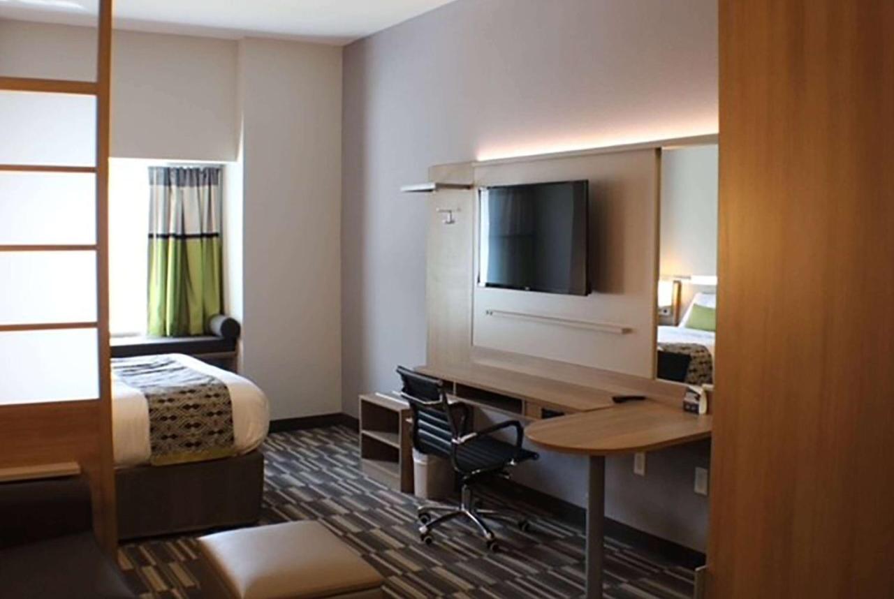 Microtel Inn & Suites By Wyndham Liberty Ne Kansas City Area Екстер'єр фото