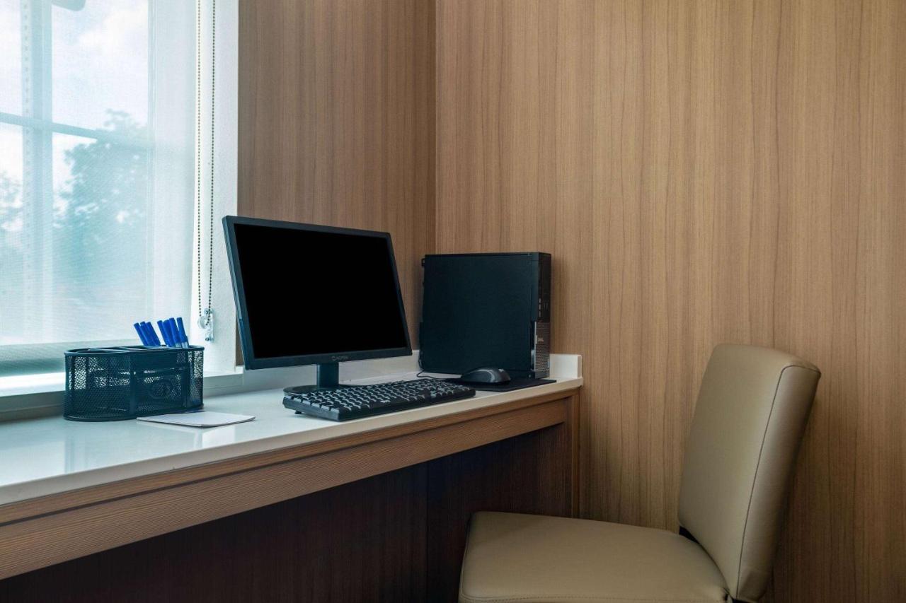 Microtel Inn & Suites By Wyndham Liberty Ne Kansas City Area Екстер'єр фото