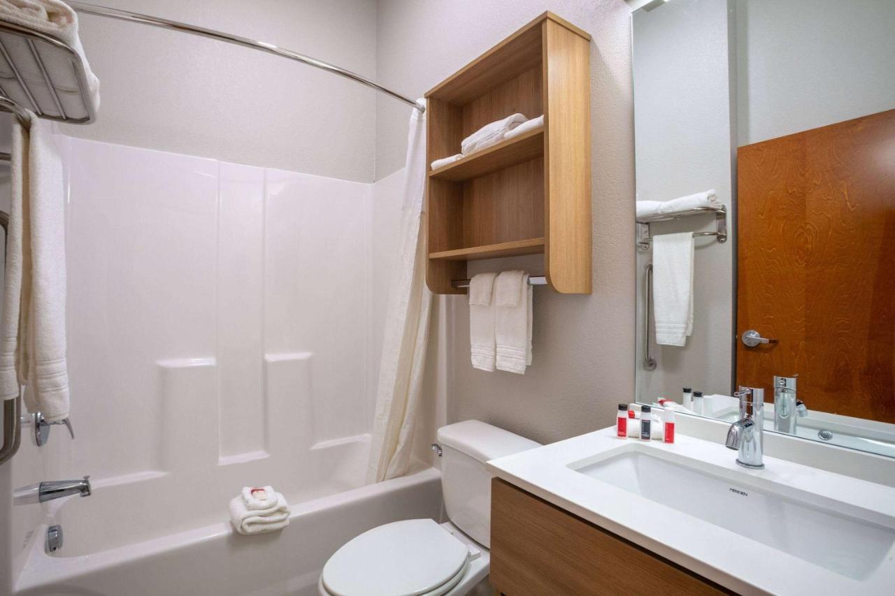 Microtel Inn & Suites By Wyndham Liberty Ne Kansas City Area Екстер'єр фото