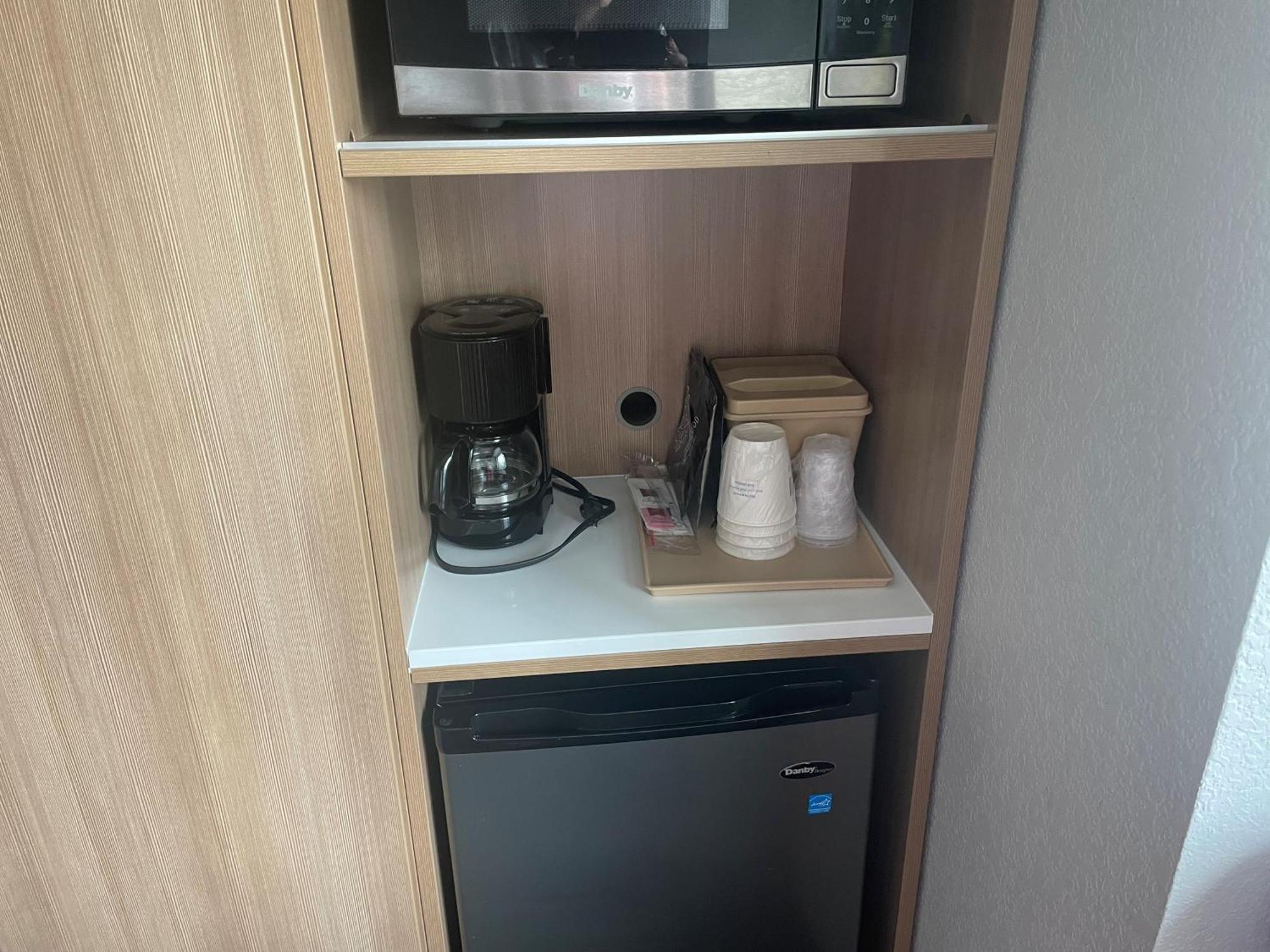 Microtel Inn & Suites By Wyndham Liberty Ne Kansas City Area Екстер'єр фото